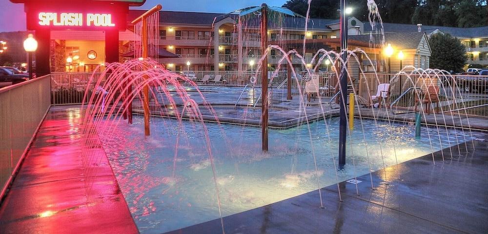 Comfort Inn & Suites At Dollywood Lane Pigeon Forge Eksteriør bilde